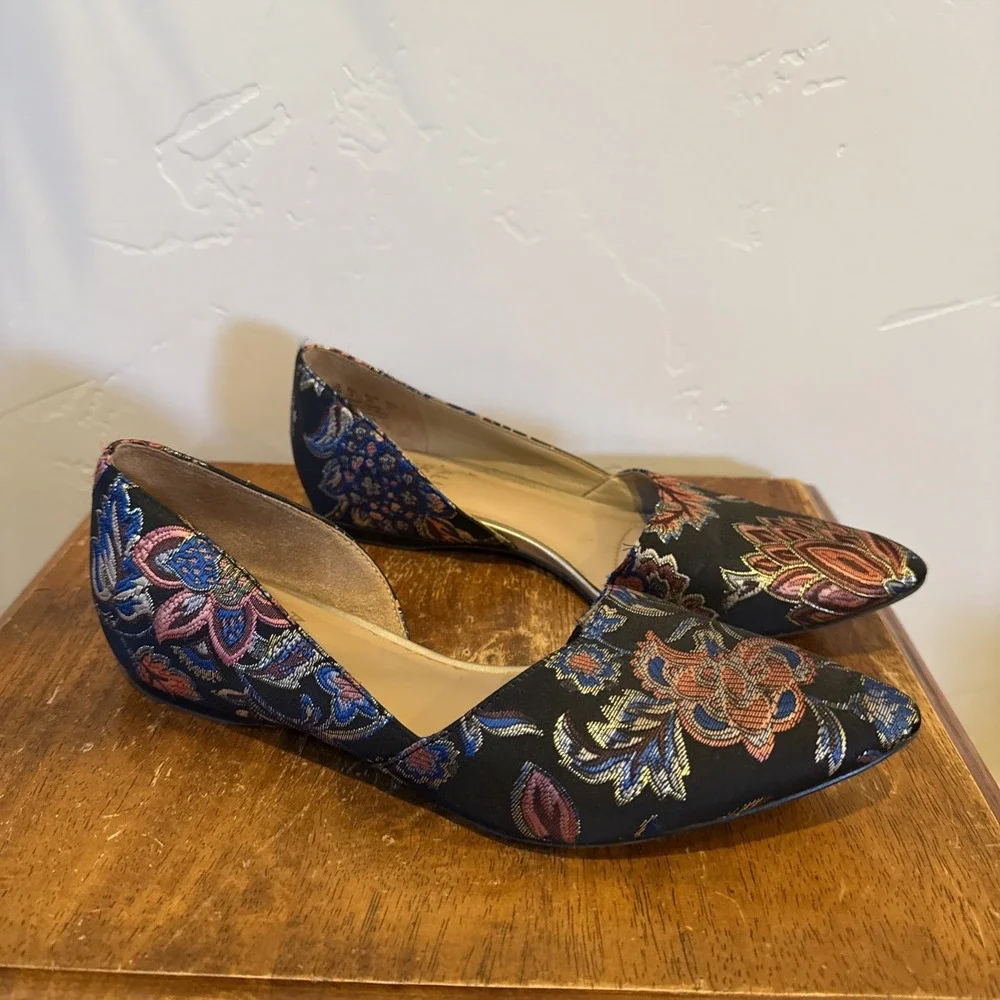 Naturalizer Samantha Half d'Orsay‎ Flat Black Metallic Floral Embroidered Size 6